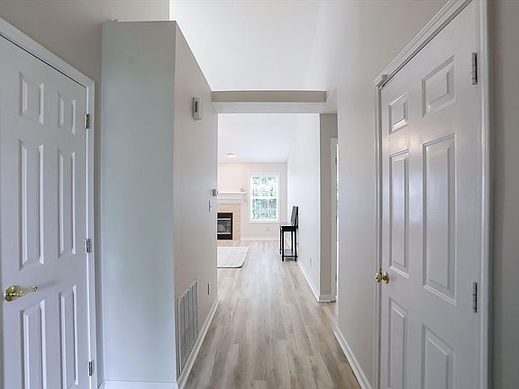 4th image of 7476 Chipwood Dr