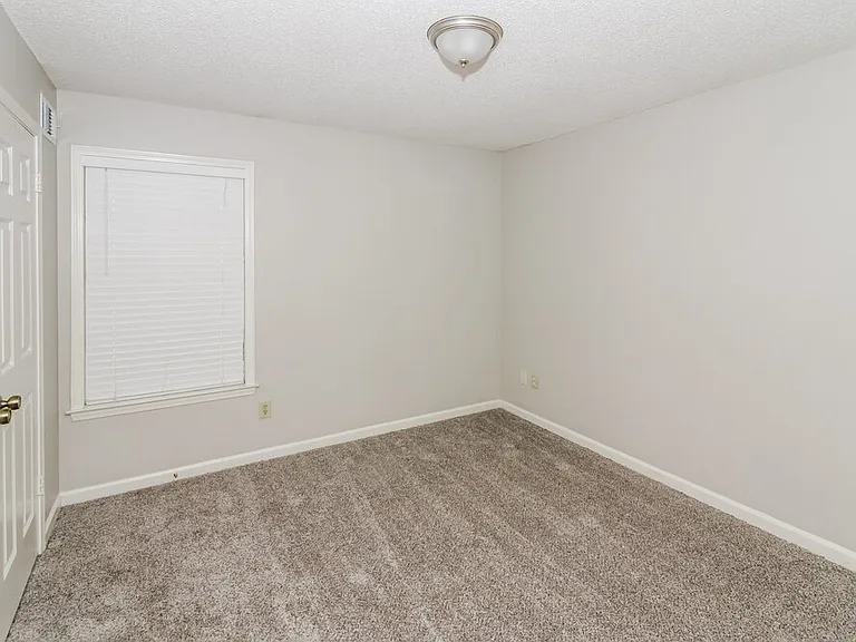 4580 Blandford Dr — Photo 13