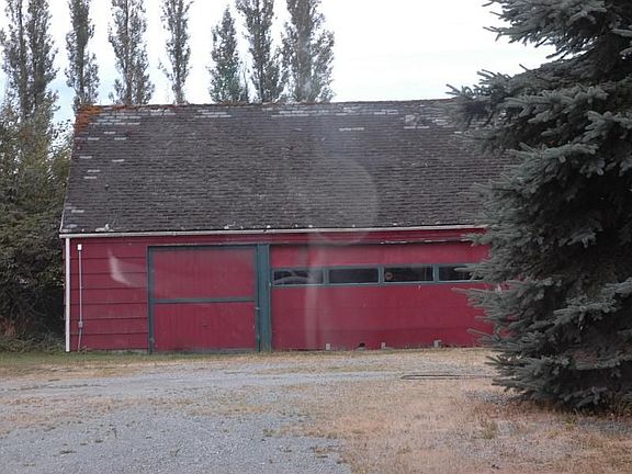3rd image of 15524 Smokey Point Blvd