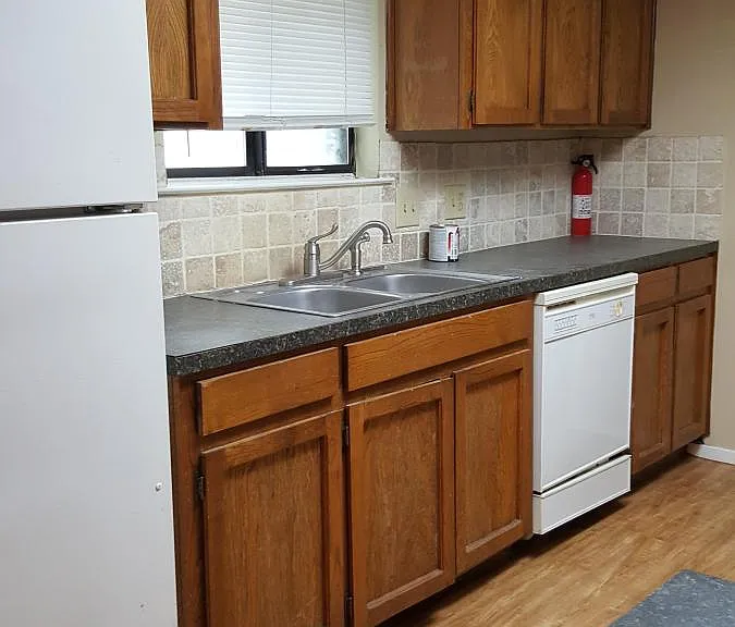 238 Craddock Ave — Photo 2