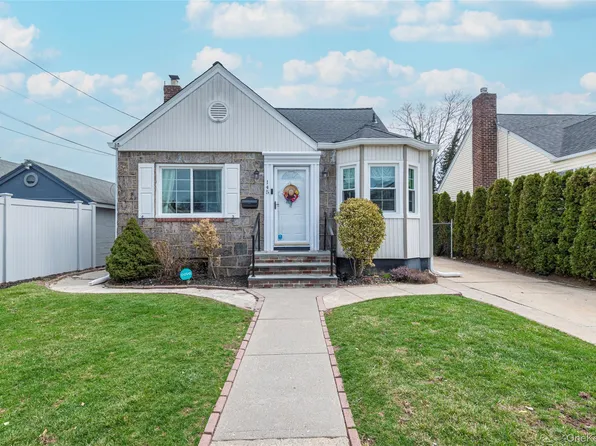 145 Jacob Street, Elmont, NY 11003