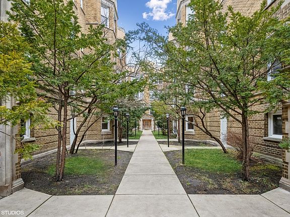 2nd image of 1624 W Farwell Ave APT 3C