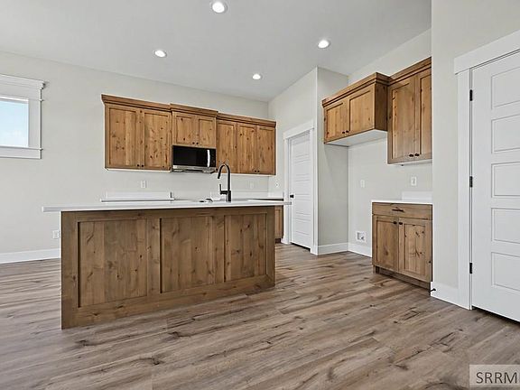 3rd image of 1051 Montezuma St