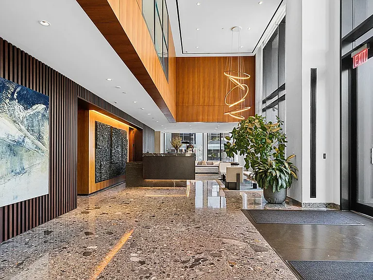 50 Bridge Park Dr #20E — Photo 10