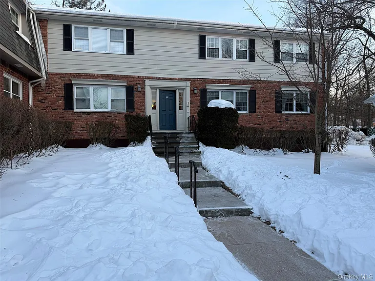 68 Bon Aire Cir #P-10 — Photo 1