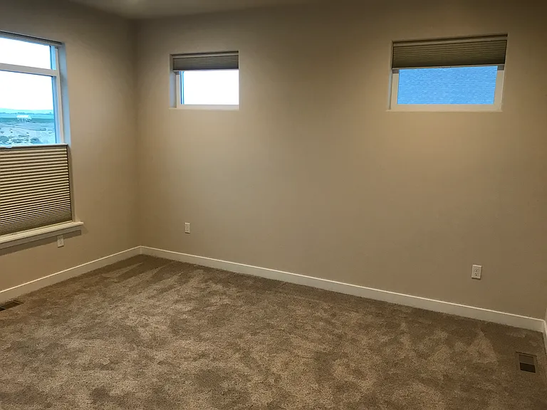 2335 Bellaview Ave — Photo 9