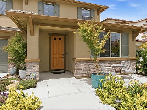 3rd image of 1049 Blue Range Way