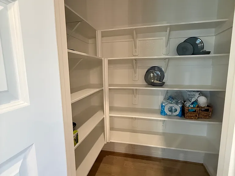 4916 Dickens Landing Dr — Photo 32