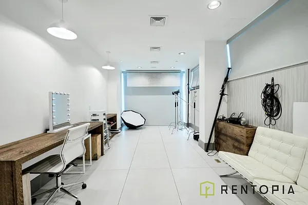 Rented by The KCI Group | media 65