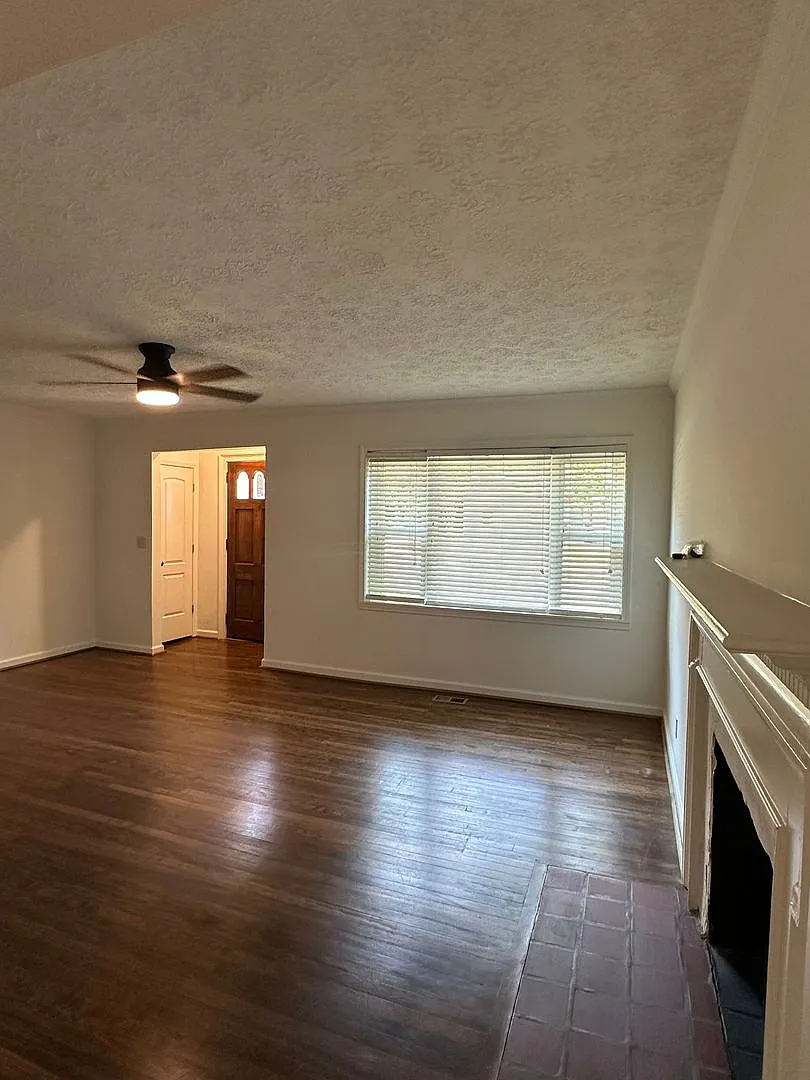 2 Bedroom Cottage in Gainesville! — Photo 4