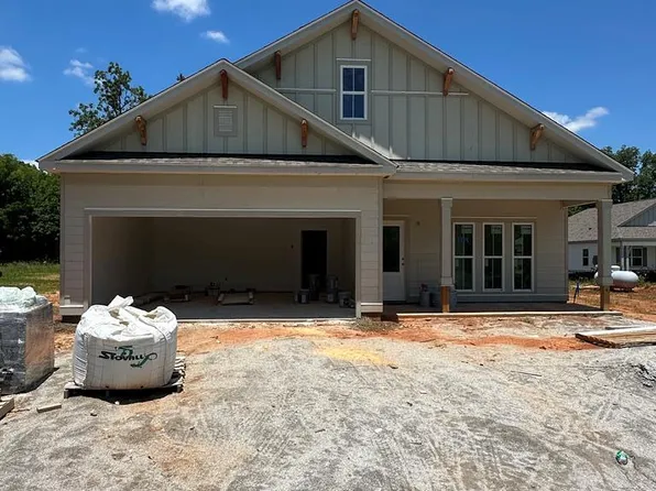 109 Chinaberry St, Pine Mountain, GA 31822