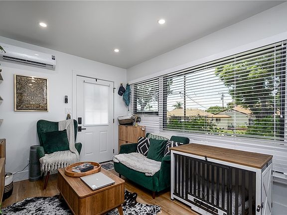 4th image of 8966A Gunn Ave