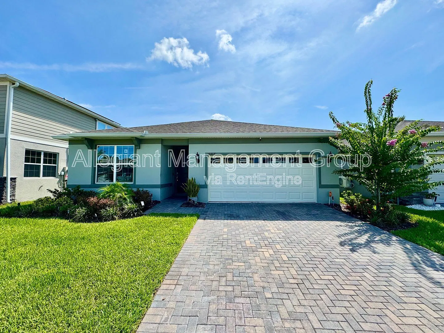 4 bed, 2.0 bath, 1828 sqft, $2,925 — Photo 2