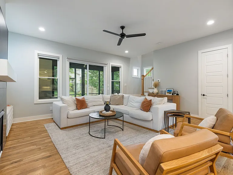 532 Westboro Dr — Photo 12