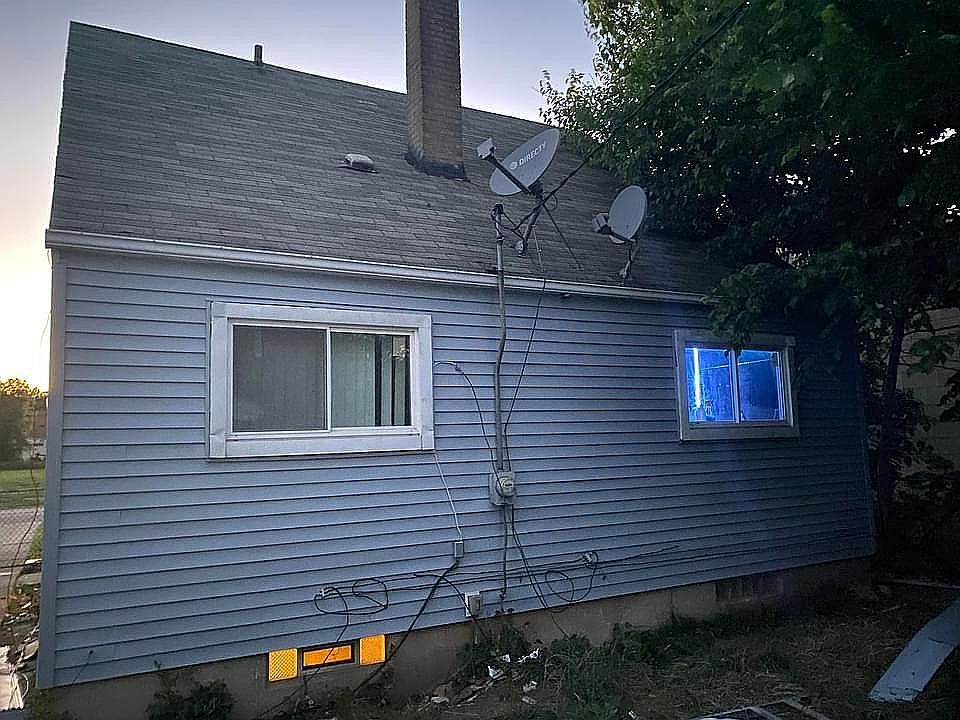 2nd image of 3971 19th St