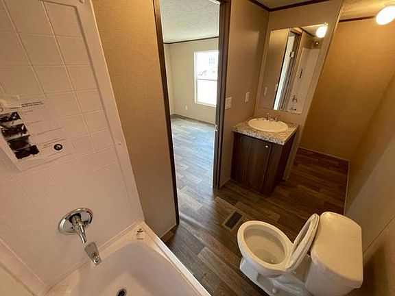 5th image of 6000 Lair Rd #3