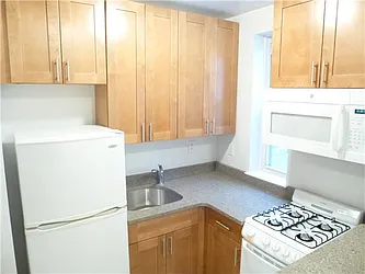 Rented by Siderow Residential Group