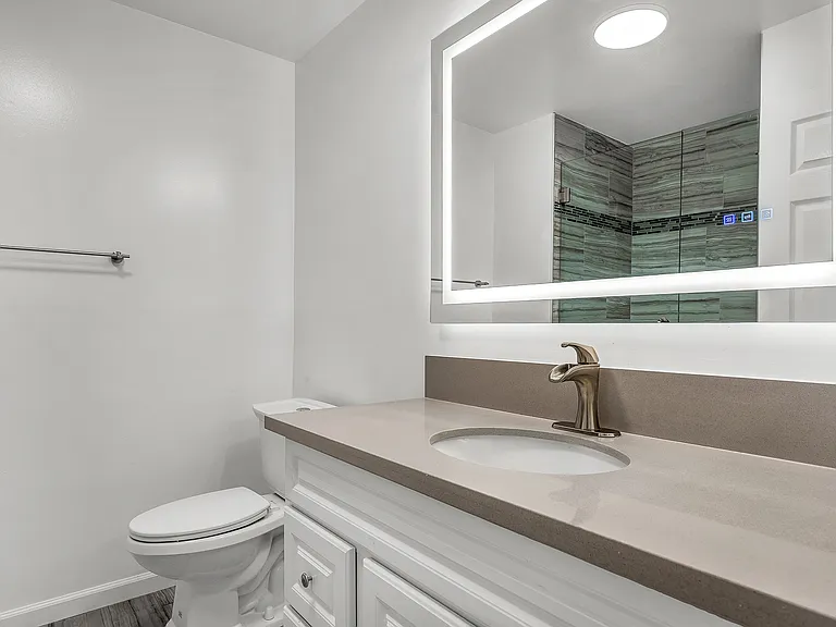 1432 Saltair Ave — Photo 20