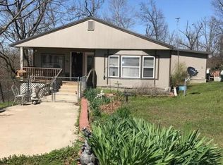 14 Malcom Ln, Pineville, MO 64856
