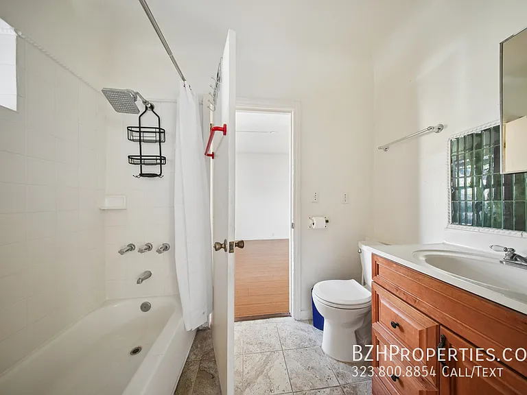1238 N Gardner St #A — Photo 12