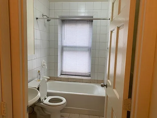 Rented by Solow Realty | media 29