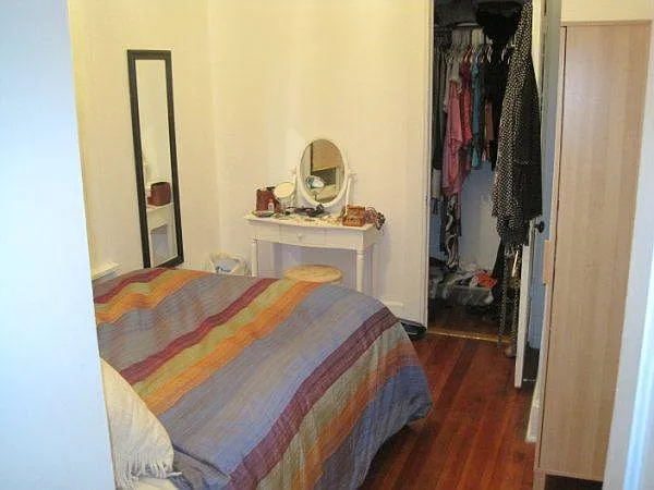 Building Photo - 2529 N Southport Ave #2