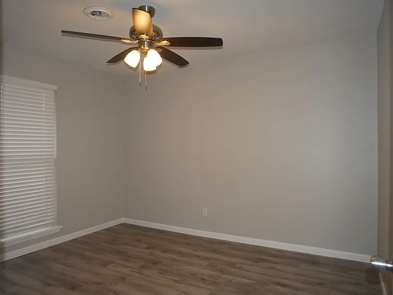 3309 S 53rd St — Photo 11
