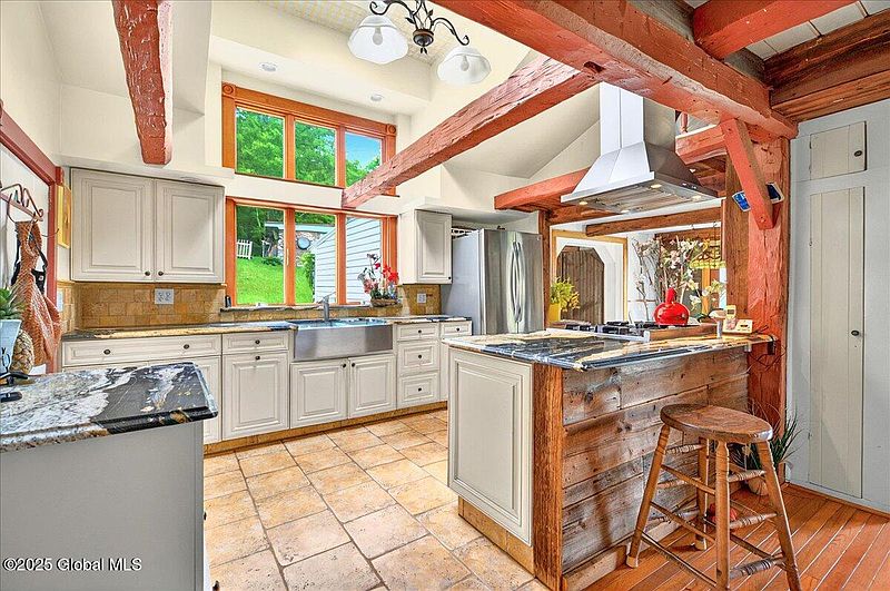 5th image of 668 Rector Road