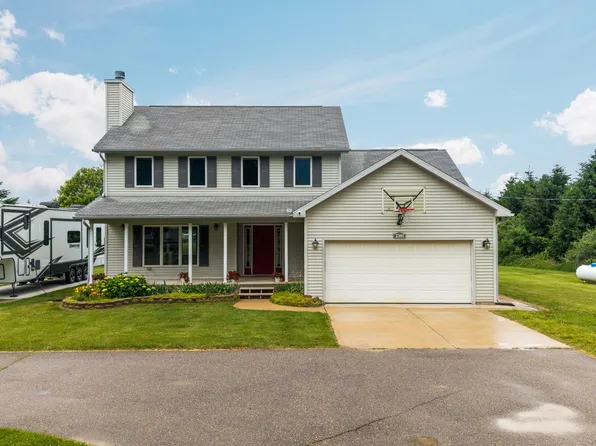 2381 Burke Rd, Fowlerville, MI 48836