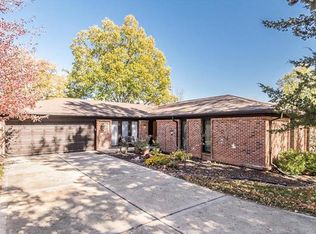 1043 Terracewood Cir, Ballwin, MO 63011