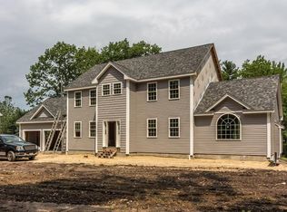 84 W Townsend Rd, Lunenburg, MA 01462