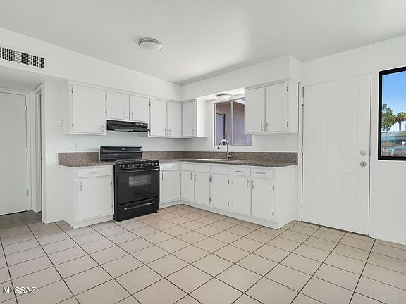 5th image of 6951 E Golf Links Rd