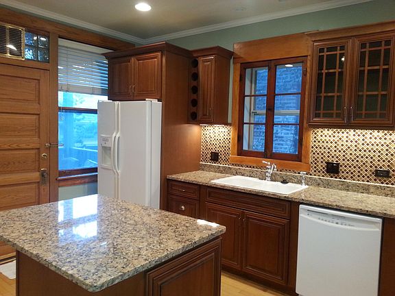2nd image of 3826 N Monticello Ave