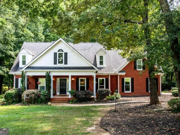 1011 Lakeside Ct, Bishop, GA 30621