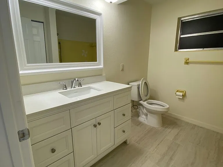 2385 Poinsettia Dr — Photo 6