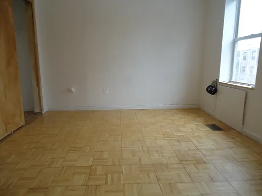 Rented by Hakeem Shahid, LREB | media 25