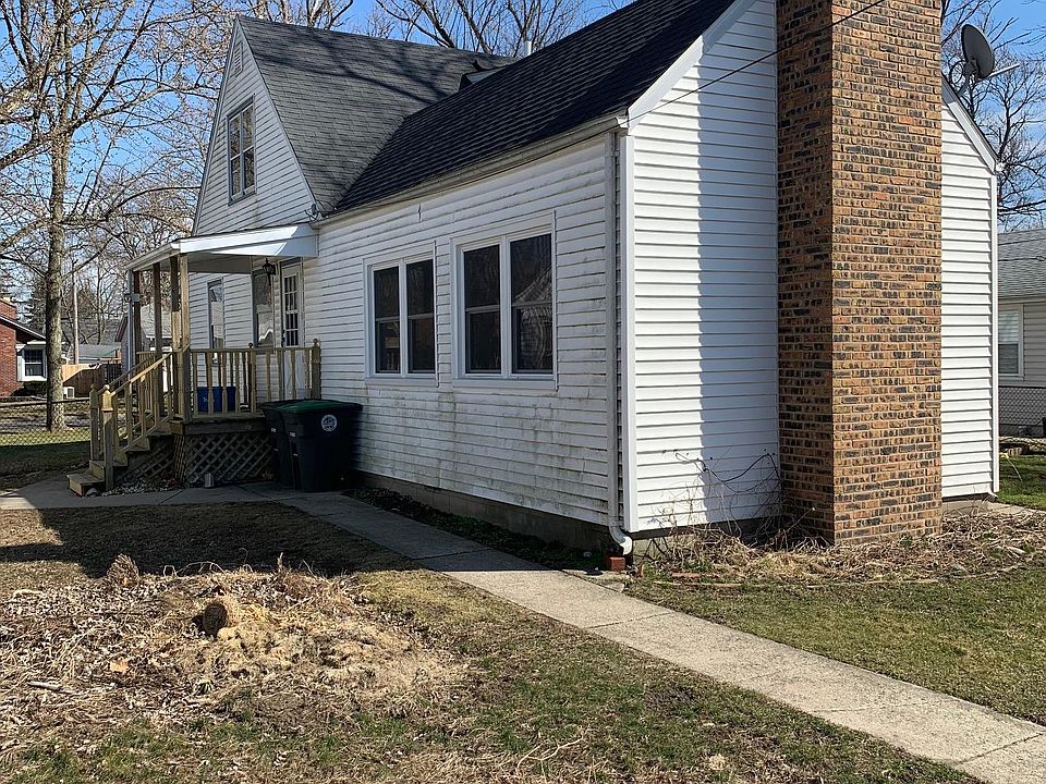 2nd image of 920 Lincoln St