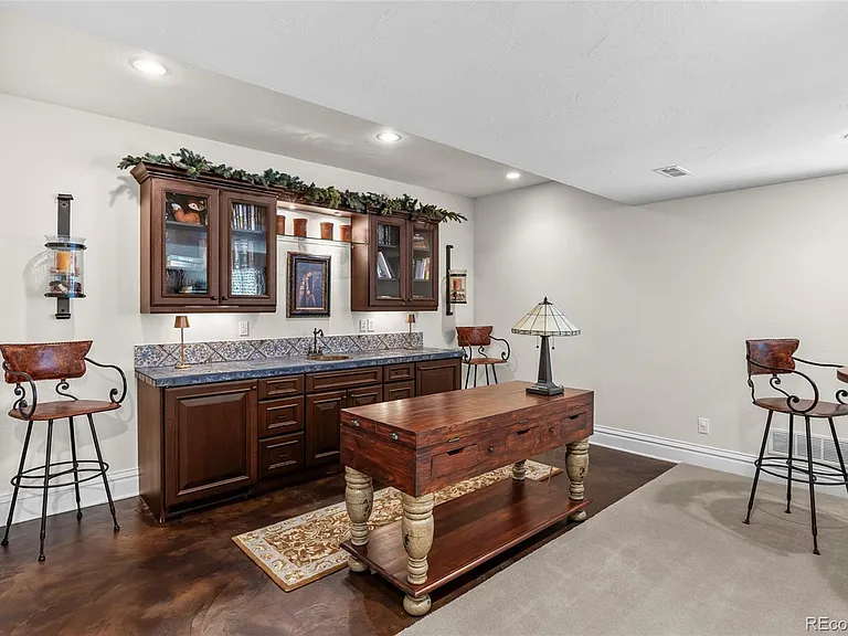 65L Ash St — Photo 41