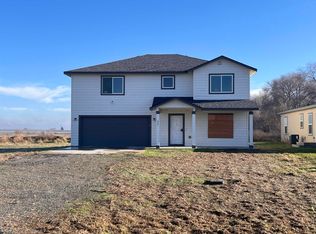 807 S 6th St, Mabton, WA