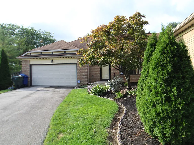 Bayswater Dr. — Photo 2