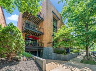 7542 Cromwell Dr APT 2C, Saint Louis, MO 63105