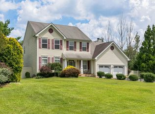 31 Goldfinch Rd, Jackson, NJ 08527