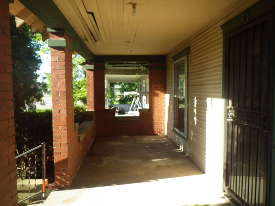2nd image of 1731 Meridian St