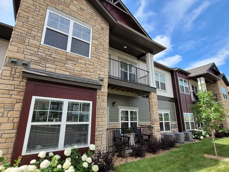 Livery Modern Apartments — Photo 15