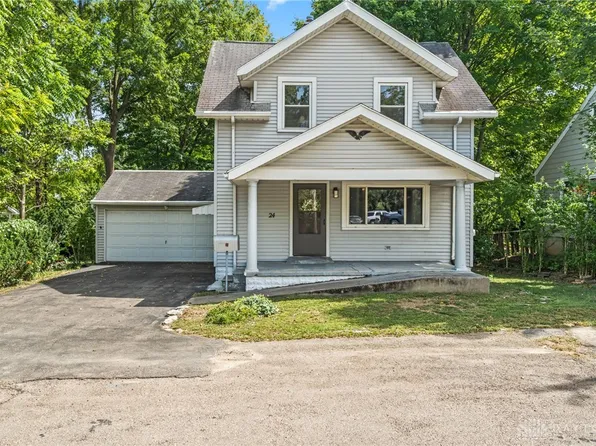 24 Cedarlawn Dr, Dayton, OH 45415