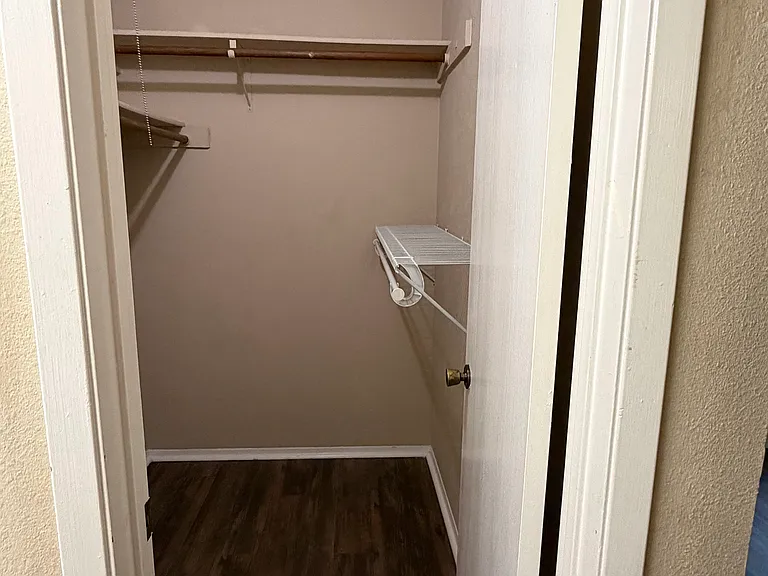 11904 Alpheus Ave #C — Photo 30