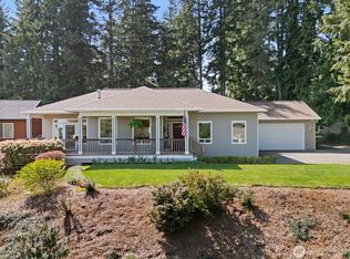 160 E Rainier Ct, Allyn, WA 98524