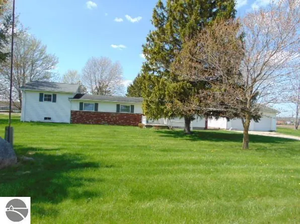 6100 S Crapo Rd, Ashley, MI 48806