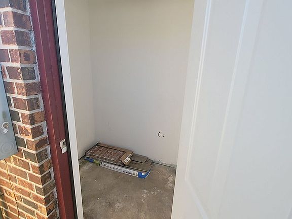 4th image of 169 Winnona Dr