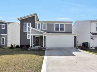 4883 Amber Crossing Dr, Columbus, OH
